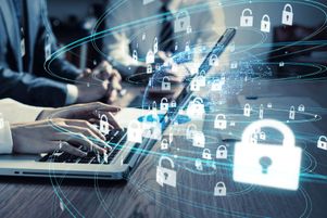 Depuis 2013, un véritable écosystème s’est développé autour des technologies de défense et d’attaque des réseaux informatiques, à Rennes dans la « cyber-vallée européenne », à 1 h 24 en train de Paris .