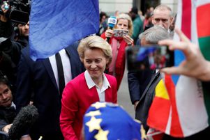La présidente de la Commission européenne, Ursula von der Leyen, à Londres le 8 janvier 2020.