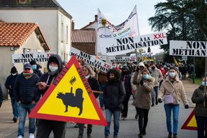 500 personnes ont défilé samedi 13 février à Corcoué-sur-Logne, contre l'installation de méga-methaniseurs.