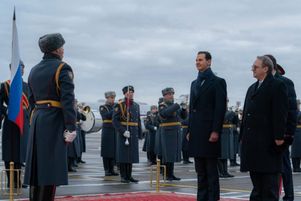 Bachar Al Assad a été reçu par des représentants de Vladimir Poutine à son arrivée à Moscou, mardi 14 mars 2023.
