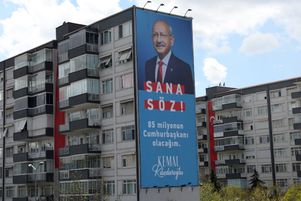 Kemal Kiliçdaroglu bénéficie d’une avance confortable dans les sondages avant les l’élection présidentielle qui doit avoir lieu le 14 mai en Turquie. Six partis politiques se sont entendus pour ne présenter qu’un seul candidat face au président Recep Tayyip Erdogan.