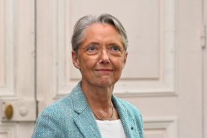Tous les syndicats ont accepté l’invitation d’Élisabeth Borne (ici lors d’une réunion ministérielle franco-belge à Paris, le 5 mai) à se rendre à Matignon mi-mai. Ils restent toutefois méfiants.