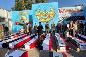 Funérailles des victimes d'une attaque de drone sur une académie militaire, à Homs, en Syrie, le 6 octobre 2023.