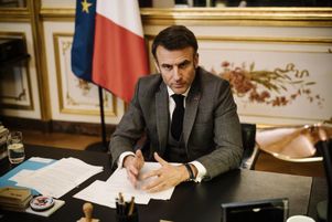 Le président de la République Emmanuel Macron détaille le projet de loi sur la fin de vie à l’Élysée, le jeudi 7 mars 2024.