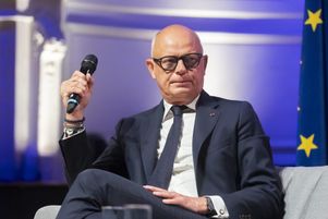 La prestation de l’ancien premier ministre Édouard Philippe a été très applaudie, le 20 juin 21024 devant le Medef.