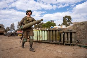 Suite à la chute du régime de Bachar Al Assad, Benyamin Netanyahou a ordonné à l’armée israélienne de prendre le contrôle de la zone tampon du Golan. Illustration : l’armée israélienne renforce ses forces aériennes et terrestres sur le plateau du Golan, le 6 décembre. 
