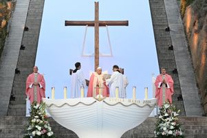 Dimanche 15 décembre 2024, le pape François a présidé la messe sur la place du Casone d’Ajaccio.