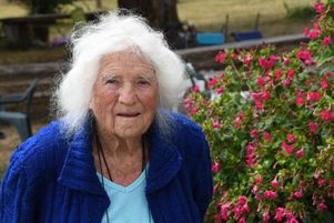 La résistante Genevieve Callerot, 102 ans, dans sa ferme à Saint-Aulaye (Dordogne) le 25 août 2018.