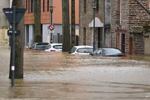Inondations dans le centre-ville de Rennes. Le département d’Ille-et-Vilaine a été placé en vigilance rouge pour « crues » par Météo France, lundi 27 janvier 2025, après le passage de la tempête Herminia.