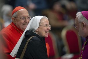 Sœur Simona Brambilla, première préfète d’un Dicastère, celui pour les institutions de vie consacrée et les sociétés de vie apostolique, pendant les vêpres à la basilique Saint-Pierre au Vatican.