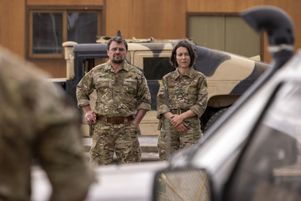 La saison 2 de la série Cœurs noirs suit le quotidien des forces spéciales françaises déployées en Irak alors qu’une des soldates a été capturée par Daesh.