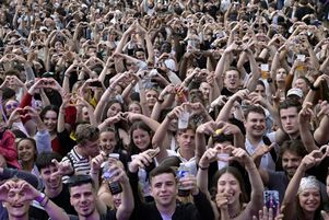 La Fête de la musique à Nancy, en 2024. Comme tous les ans avant le 21 juin, les Français sont interrogés dans un sondage sur leur rapport à la musique. Cette année, c’est l’IA qui inquiète les répondants.